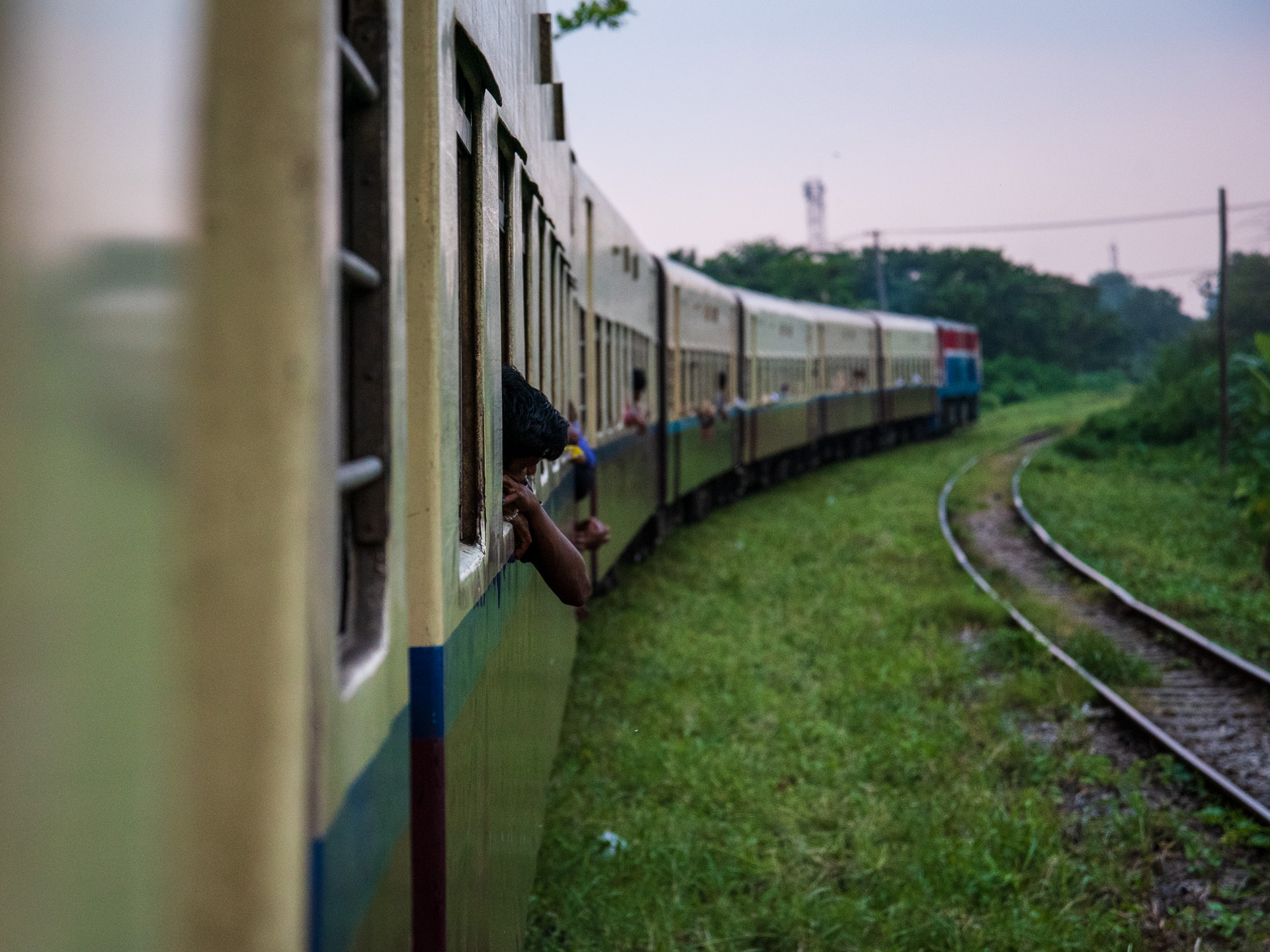 Read more about the article Train journey through Myanmar (2019)